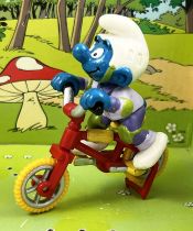 The Smurfs - Schleich - 40252 Smurf with BMX Bike