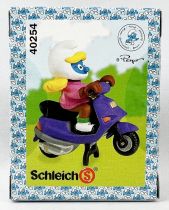 The Smurfs - Schleich - 40254 Smurfette with Scooter (New Look Box)