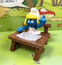 The Smurfs - Schleich - 40259 schoolgirl  Smurfette on school\'s bench