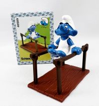 The Smurfs - Schleich - 40509 Smurf Gymnast with parallel bar (New Look Box)