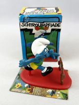 The Smurfs - Schleich - 40511 Smurf hurdling (Mint in box)