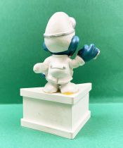 The Smurfs - Schleich - Doctor Smurf \ Get Well Soon!!\  (white base)