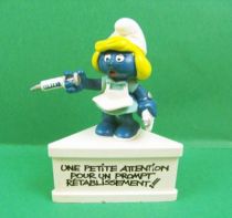 The Smurfs - Schleich - Nurse Smurfette \'\'Little attention for a quick recovery !!\'\' (white base)