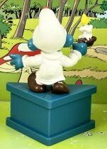 The Smurfs - Schleich / Wallace Berrie Co. - 0060 Sleeper with candle Smurf (blue base)