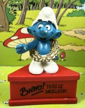 The Smurfs - Schleich - Winner Smurf \ Bravo! You\'re the best!\  (red base)