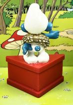 The Smurfs - Schleich - Winner Smurf \ Bravo! You\'re the best!\  (red base)