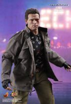 The Terminator - T-800 - 12\  figure Hot Toys MMS 136