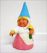 The world of David the Gnome - PVC Figure - Lisa picking of the flowers (pink dress)