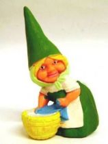 The world of David the Gnome - PVC Figure - Susan does laundry (green dress)