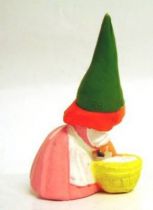The world of David the Gnome - PVC Figure - Susan does laundry (pink dress)