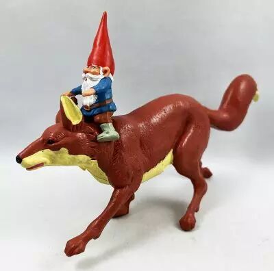 The world of David the Gnome - Star Toys PVC Figure - David on the back of Swift the fox