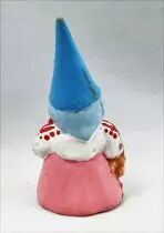 The world of David the Gnome - Star Toys PVC Figure - Lisa serves the Tea (pink dress)