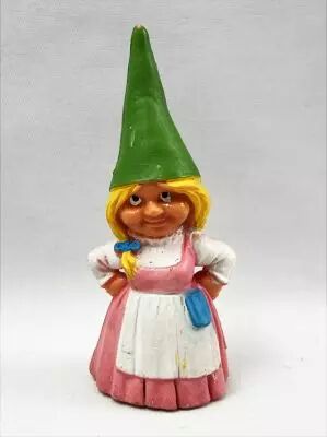 The world of David the Gnome - Star Toys PVC Figure - Susan (pink dress)