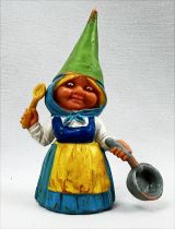 The world of David the Gnome - Star Toys PVC Figure - Susan cooks (blue dress)