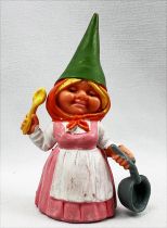 The world of David the Gnome - Star Toys PVC Figure - Susan cooks (pink dress)