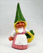 The world of David the Gnome - Star Toys PVC Figure - Susan with her basket (pink dress)