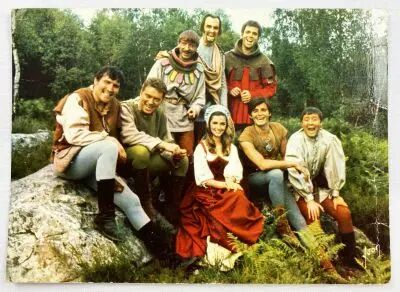 Thierry la Fronde - Carte Postale ORTF / Editions Yvon - n�05 Les compagnons de Thierry au grand complet...