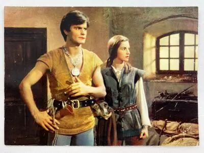 Thierry la Fronde - Carte Postale ORTF / Editions Yvon - n�06 Isabelle et Thierry dans une p�rilleuse mission.