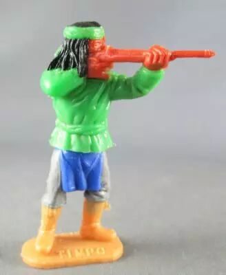 Timpo - Apaches - Pi�ton tireur fusil torse vert jambes pench�es � gauche (pagne bleu pantalon gris bottes ocres)