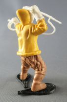 Timpo - Eskimos - Both Arms raised yellow (white harpoon) advancing fawn legs