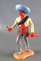Timpo - Mexicans - Footed left arm down yellow jacket (pistol & winchester) light blue hat grey advancing legs
