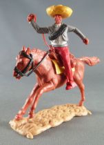 Timpo - Mexicans - Mounted (separate belt) right arm raised grey jacket red legs yellow hat brown galloping (long) horse