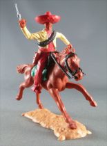 Timpo - Mexicans - Mounted (separate belt) right arm raised yellow jacket (pistol) red legs red hat brown galloping (long) horse