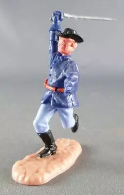 Timpo - Us cavalerie (Nordiste) 2�me s�rie (t�te monobloc) - Pi�ton officier bras droit lev� (sabre) (roux) jambes courantes