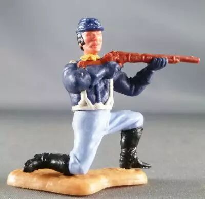 Timpo - Us cavalery (Federate) 2sd s�ries (1 piece head) - Footed firing winchester (black hairs) kneeling legs