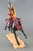 Timpo - Viking - Cavalier Archer (brun) jupe rouge bouclier jaune selle bleue cheval noir galop (long)