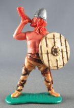 Timpo - Viking - Footed Blowing horn (red hairs) buff standing legs gold shield