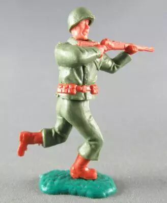 Timpo - WW2 - Am�ricains - 2�me s�rie - Tireur fusil jambes jambes courantes socle vert