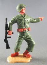 Timpo - WW2 - Americans - 2nd series - Pointing (machine gun) standing leaning to the left legs