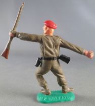 Timpo - WW2 - Kaki Soldiers with Red Beret - Grenade & rifle leaning to the left legs