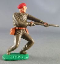 Timpo - WW2 - Soldats Kaki Béret Rouge - Tireur fusil poitrine les 2 jambes pliées vers la gauche