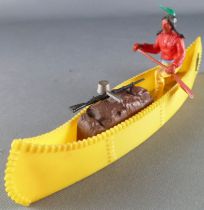 Timpo Indians 3rd series (1 piece head - knife belt) Canoe (Cargo yellow) fig. paddle on left red shirt yellow pants