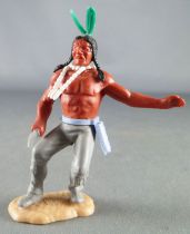 Timpo Indians 3rd series (1 piece head - knife belt) footed left arm outstreched (knife) bent legs (grey) green feathers