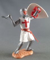Timpo Middle-Age Crusader 2nd serie footed attacking right arm & shield raised (axe) bent legs