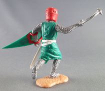 Timpo Middle-Age Medieval Knights footed green and red helmet one arm outstrectched (mace) running legs