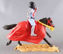 Timpo Moyen-Age chevaliers médievaux cavalier bleu ciel épée cheval noir galop long caparaçon rouge