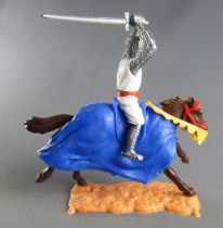 Timpo Moyen-Age Croisé 1ère série cavalier épée à 2 mains cheval brun galop long caparaçon bleu roi
