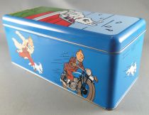 Tintin - Boite à gâteaux rectangulaire Delacre - Milou accroché à l\'arrière d\'une voiture