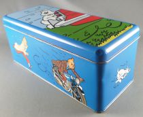 Tintin - Boite à gâteaux rectangulaire Delacre - Milou accroché à l\'arrière d\'une voiture