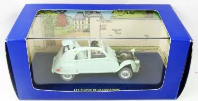 Tintin - Editions Atlas - N� 33 Mint in box accidented Citroen 2CV6 from The Castafiore emerald