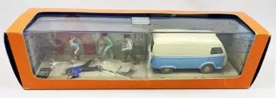 Tintin - Moulinsart - N� 03 L\'Ambulance de la Base (neuf en boite)