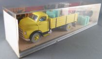 Tintin - Moulinsart - N° 04  Le Camion Jaune de la Base (neuf en boite)