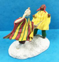Tintin - Moulinsart Resin Figure - Tintin with Zorrino in the snow (The Temple of the Sun