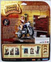 Tomb Raider - Playmates - Motorbike : Lara Croft sur sa moto d\'assaut des rues