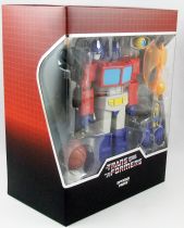 Transformers - Super7 Ultimate Figure - Autobot Leader Optimus Prime