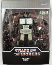 Transformers - Super7 Ultimate Figure - Autobot Optimus Prime (Fallen Leader)